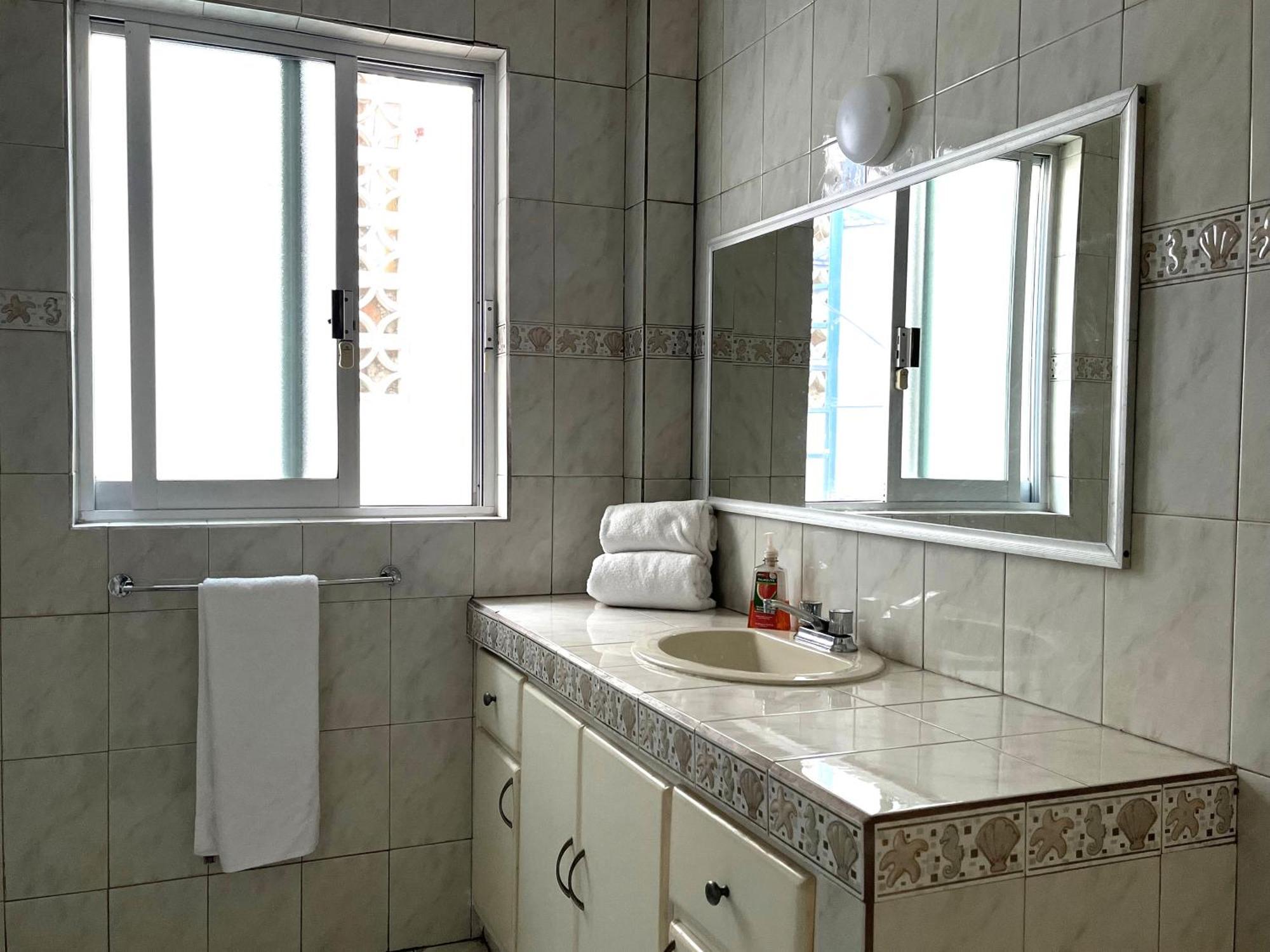 Casa Belisario - Pet Friendly Apartment Масатлан Стая снимка